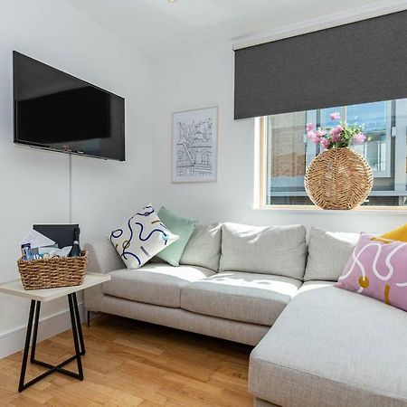 Oxfordshire Living - The Lewis Apartment - Oxford Bagian luar foto