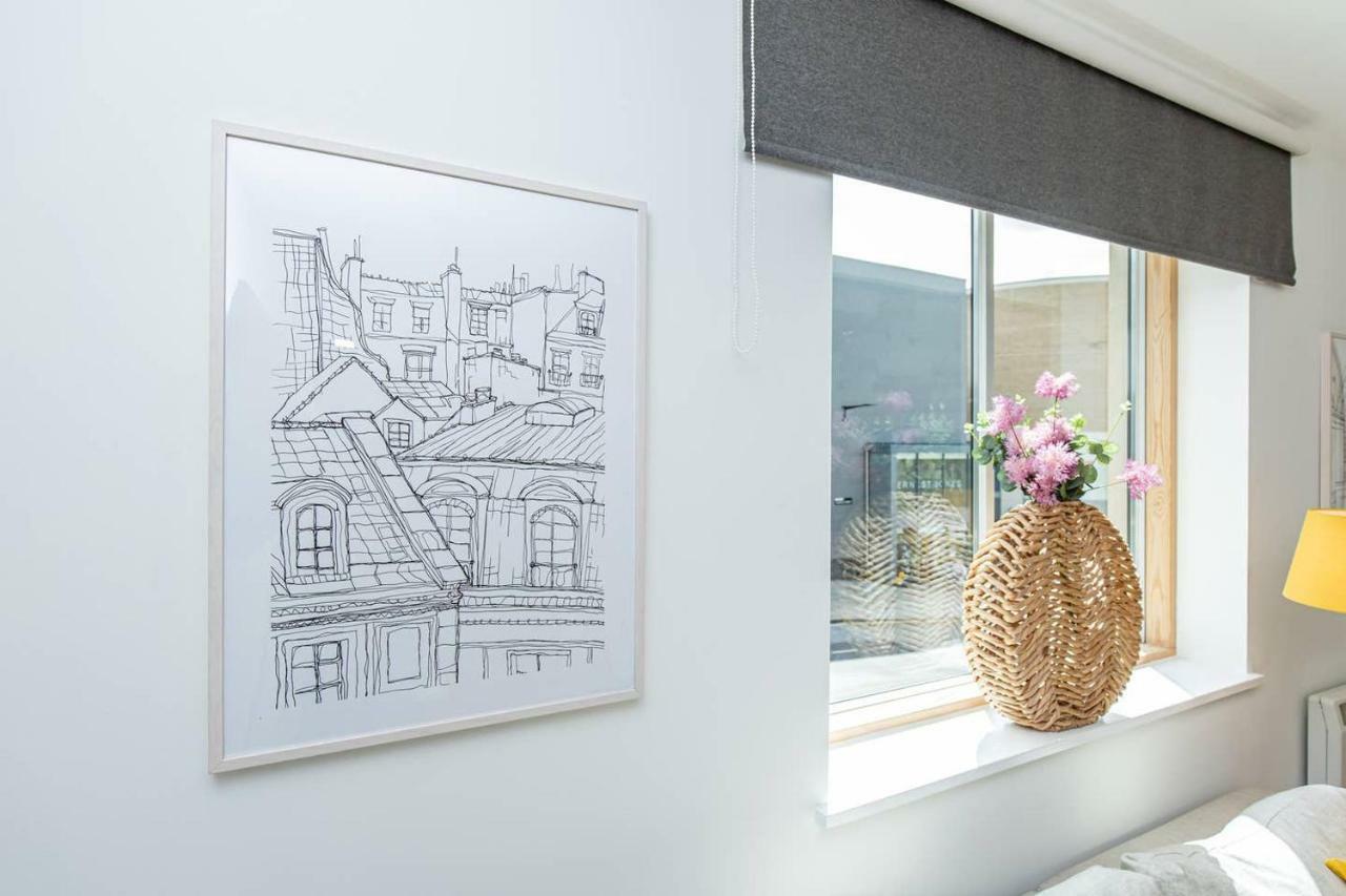 Oxfordshire Living - The Lewis Apartment - Oxford Bagian luar foto