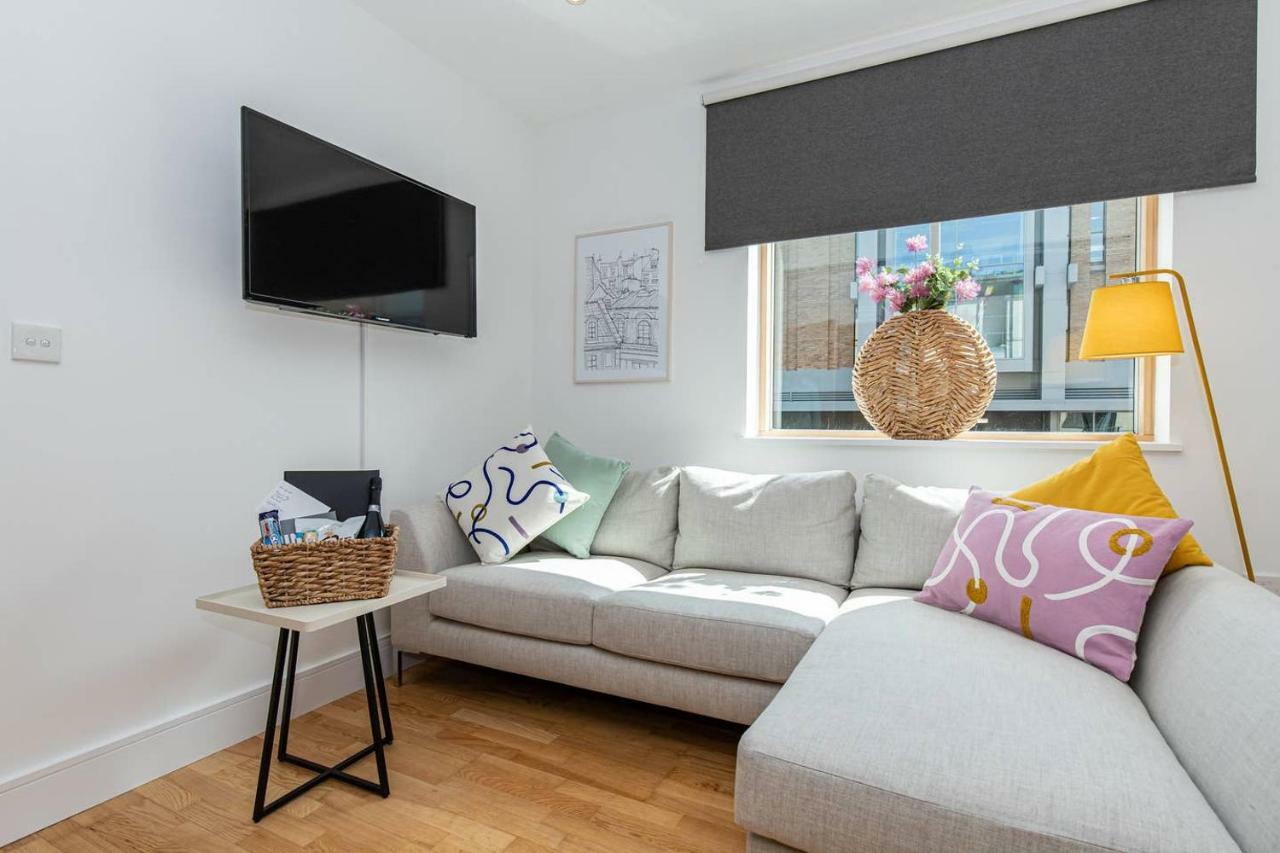 Oxfordshire Living - The Lewis Apartment - Oxford Bagian luar foto