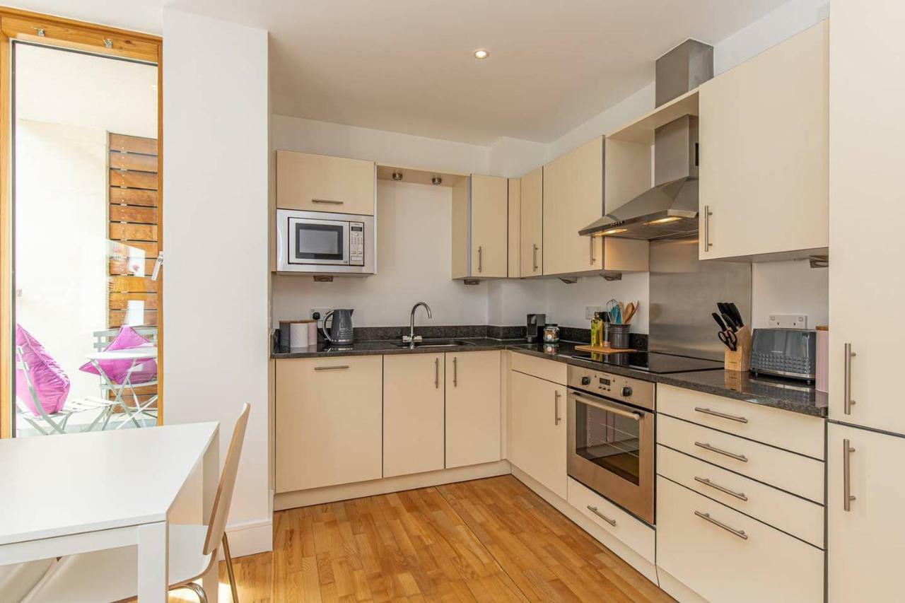 Oxfordshire Living - The Lewis Apartment - Oxford Bagian luar foto