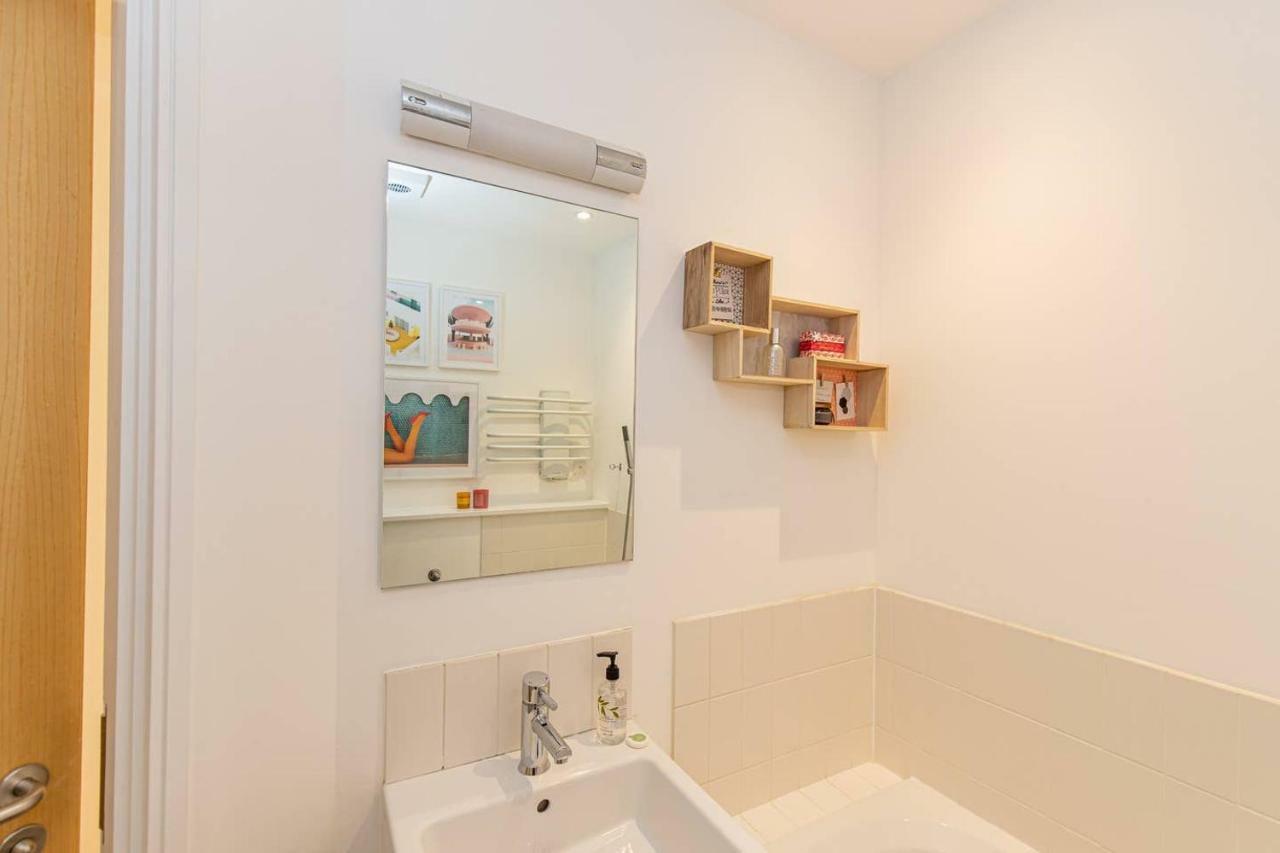 Oxfordshire Living - The Lewis Apartment - Oxford Bagian luar foto